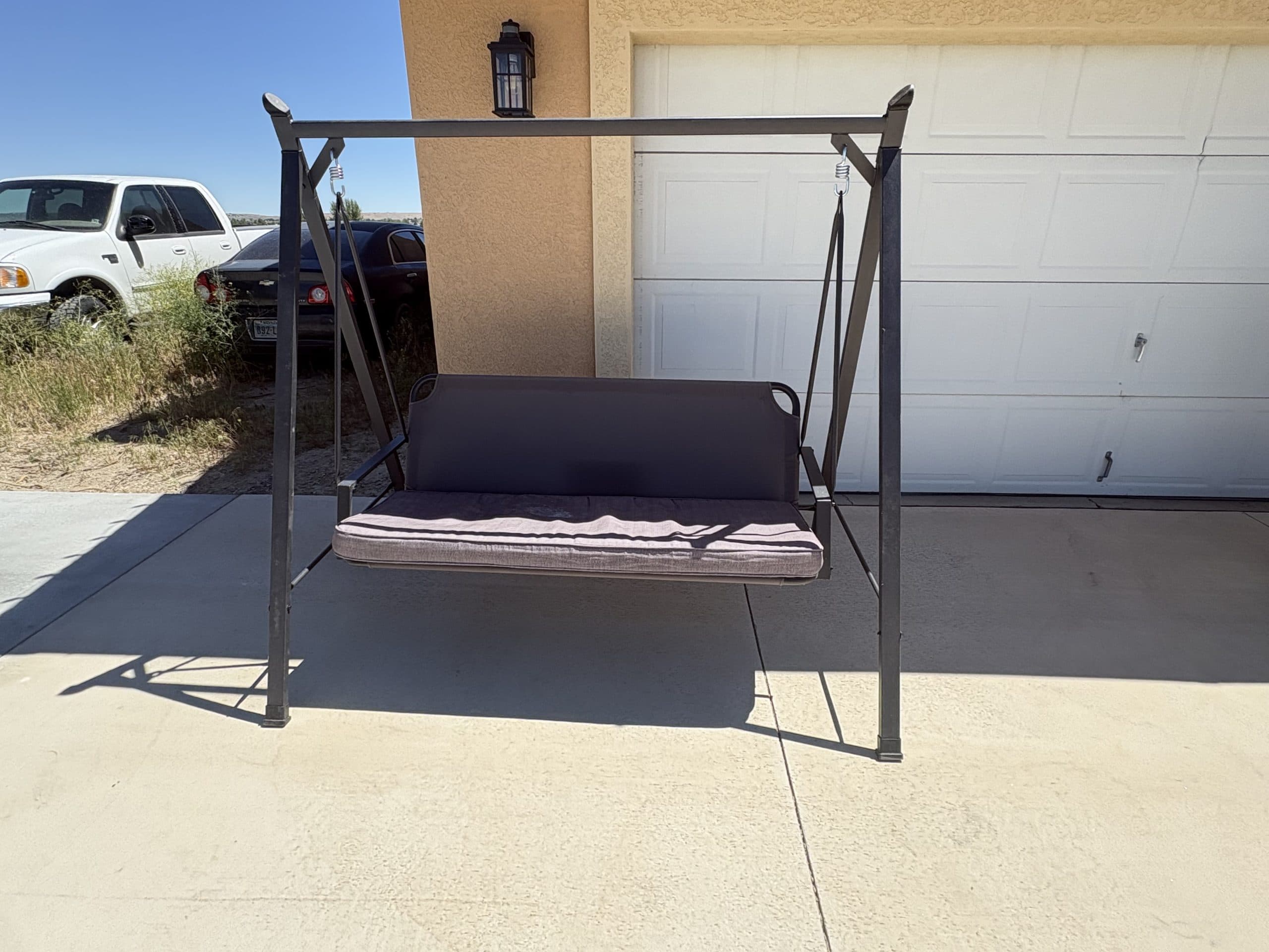Porch swing
