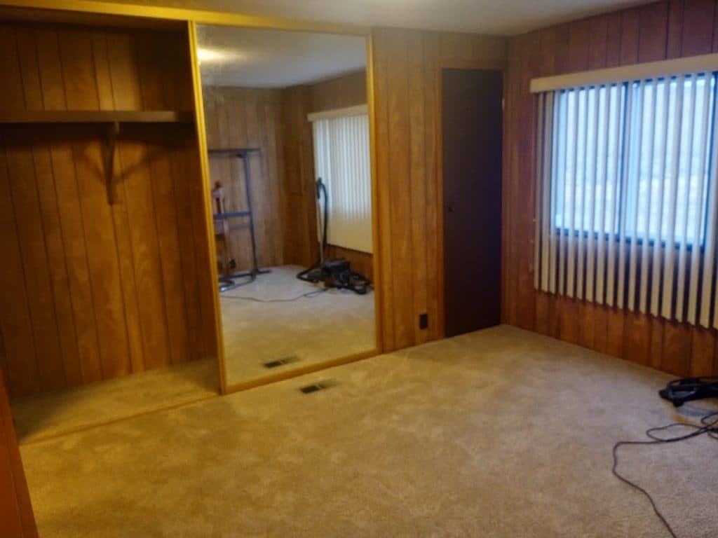 1980 Mobile Home – Buyer is responsible for moving mobile home-