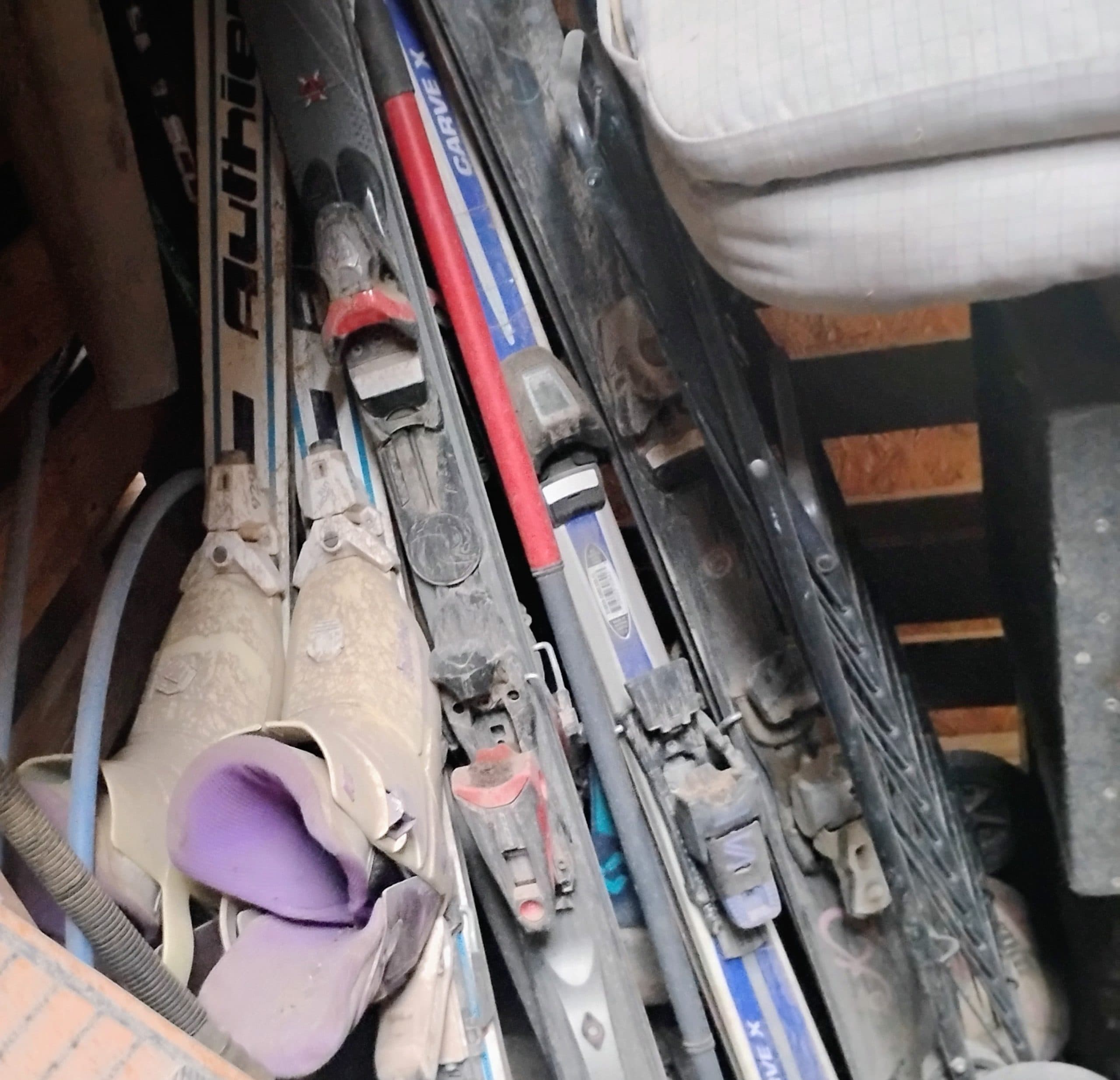 Snow skis