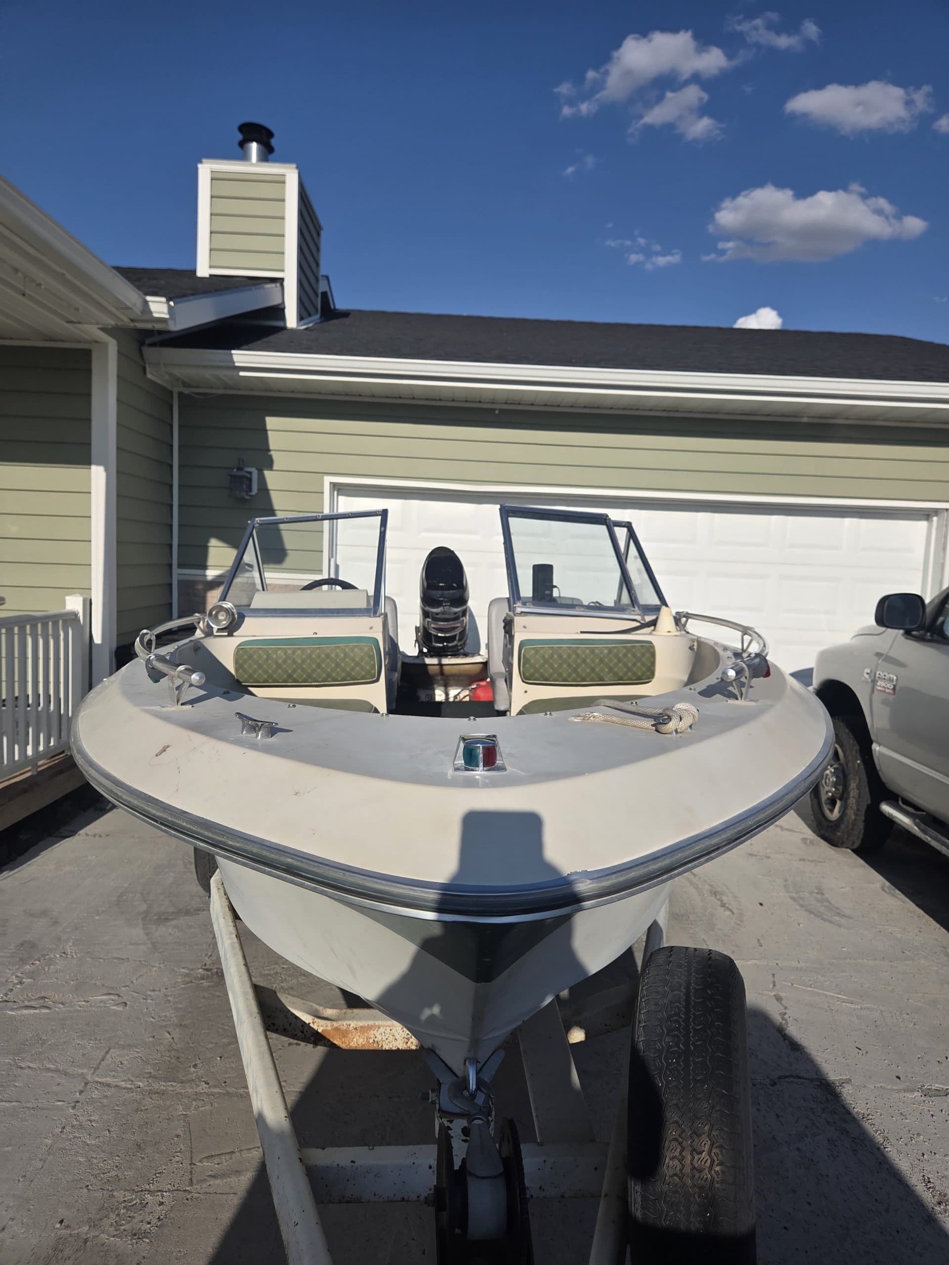 17′ 6″ Open bow boat with 125hp Mercury Outboard that starts and runs