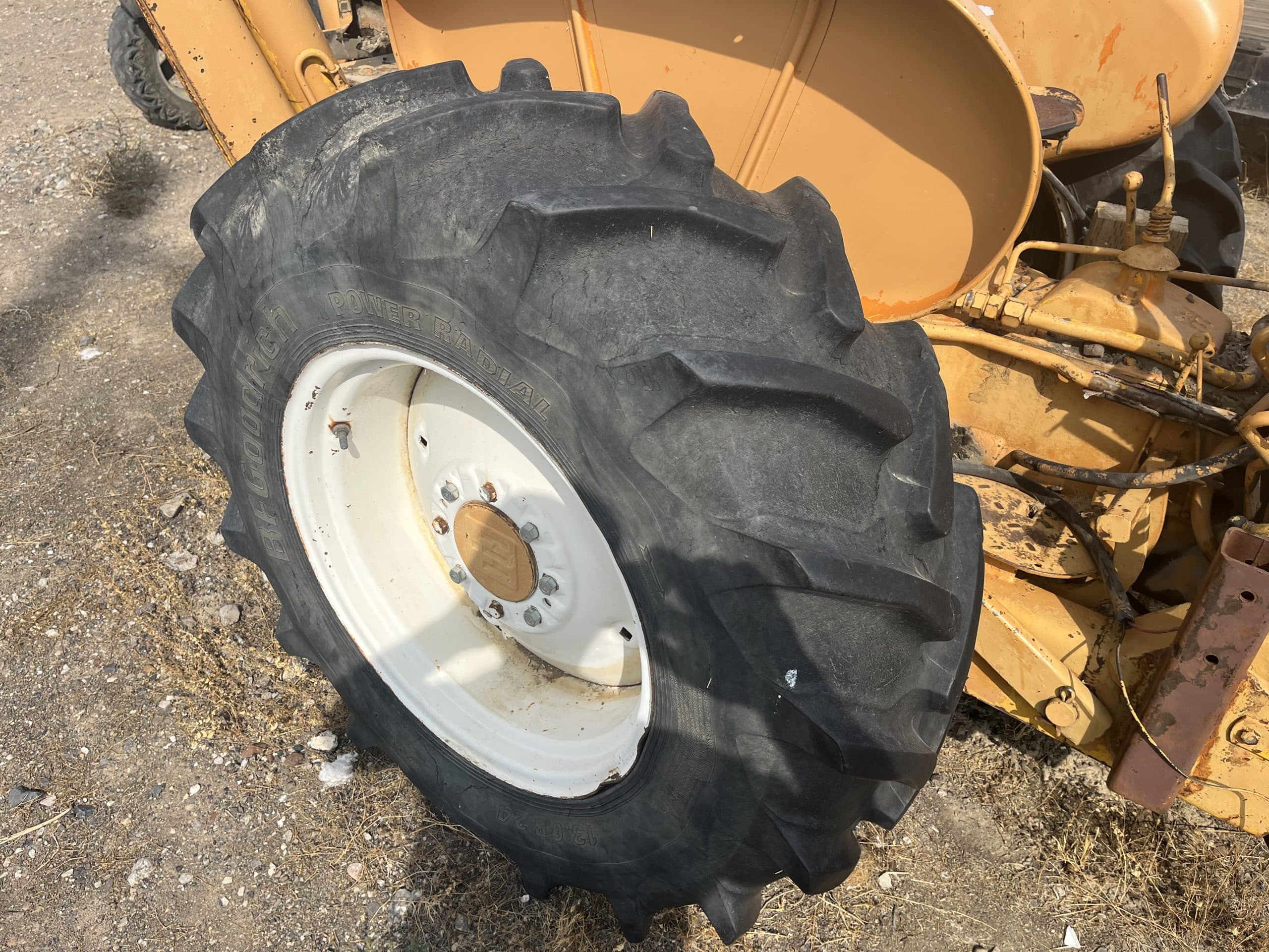 Tractor tires
