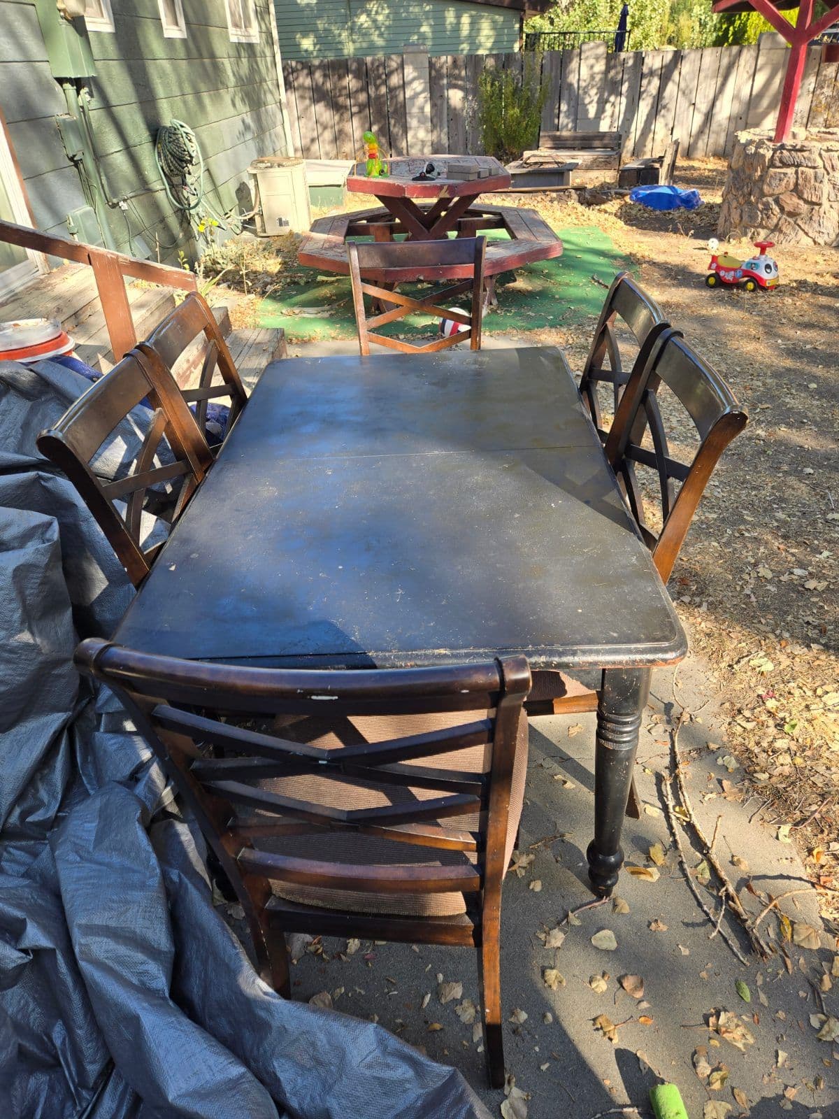 Table and 6 chairs