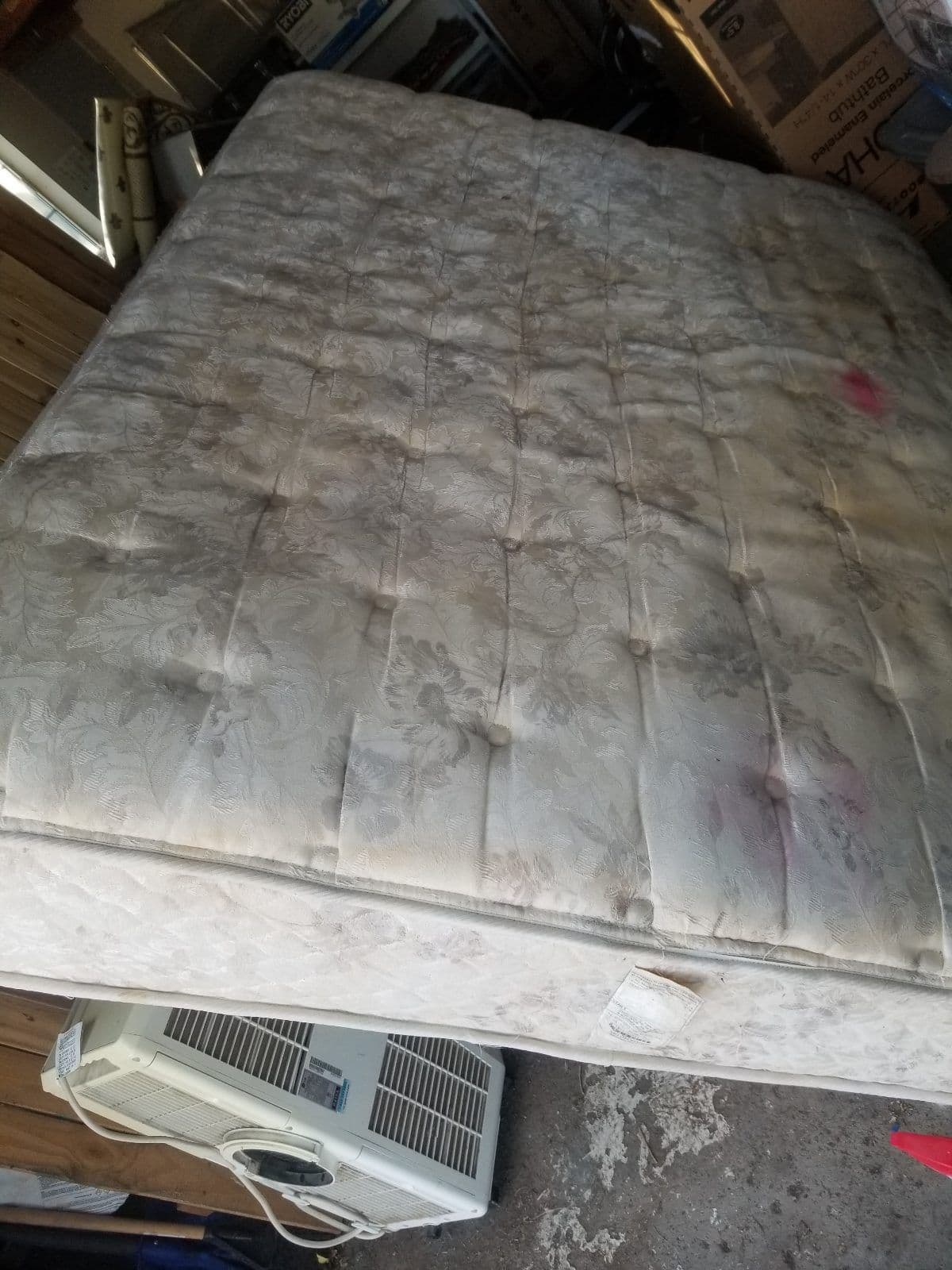 queen sized mattress and box spring set