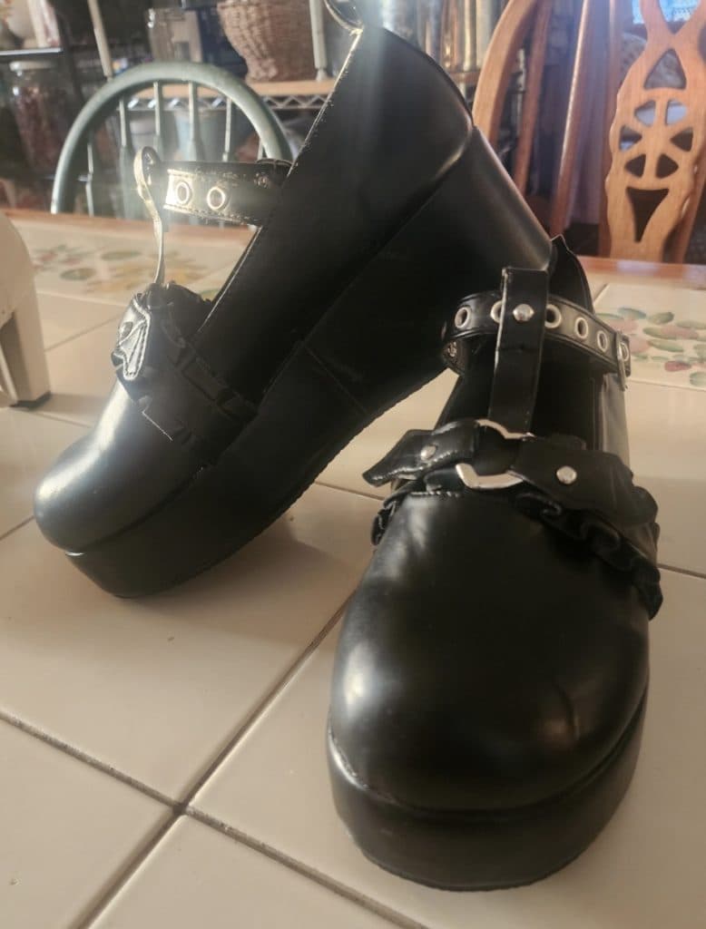 Cute teen girl Gothic Lolita style shoes