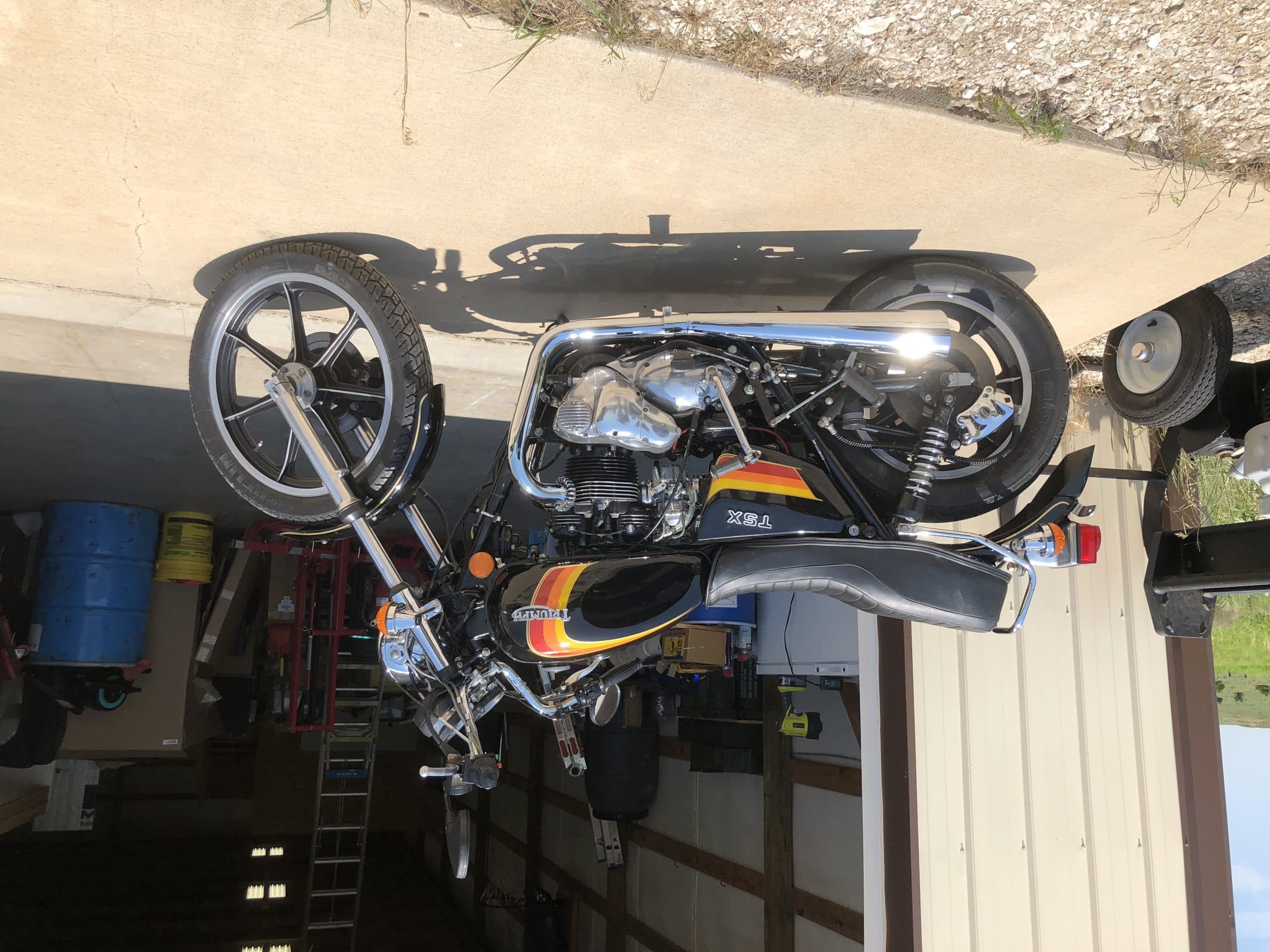 TRIUMPH MOTORCYCLE 1982 TSX 750